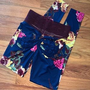 Cute Booty Lounge Leggings